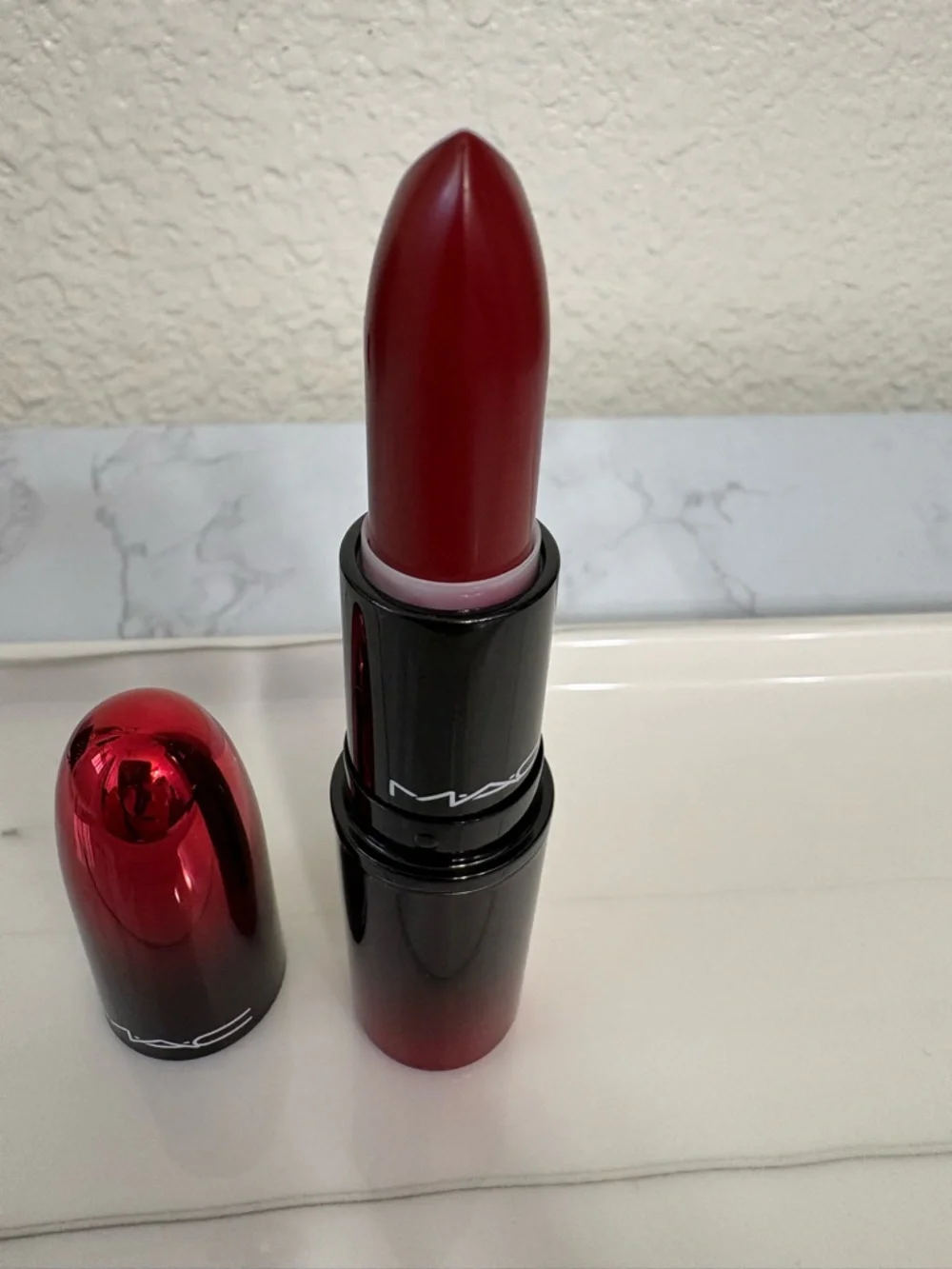 MAC Cosmetics Love Me Lipstick Red #423 E For Effortless Full Size NIB